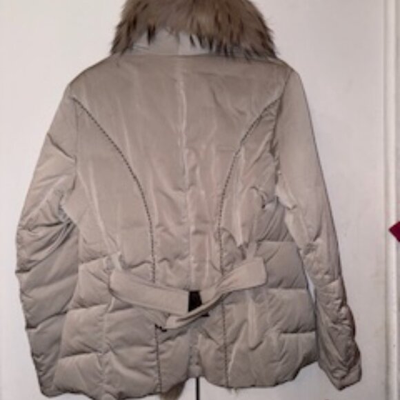 Fur trimmed down jacket - Picture 12 of 12